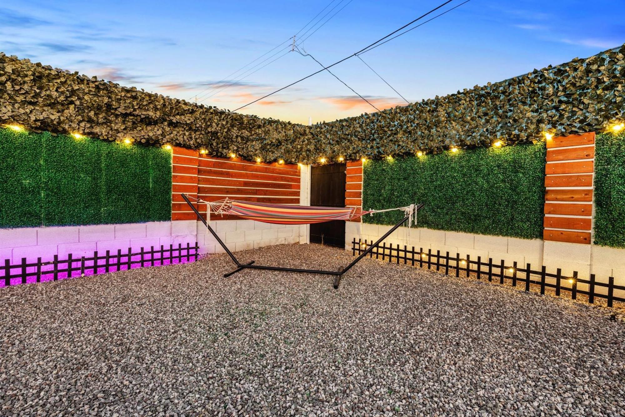 Phoenix Retreat - 1 Bedroom King Suite With 2 Smart Tvs - 10 Min From Airp - Unit B Exterior foto